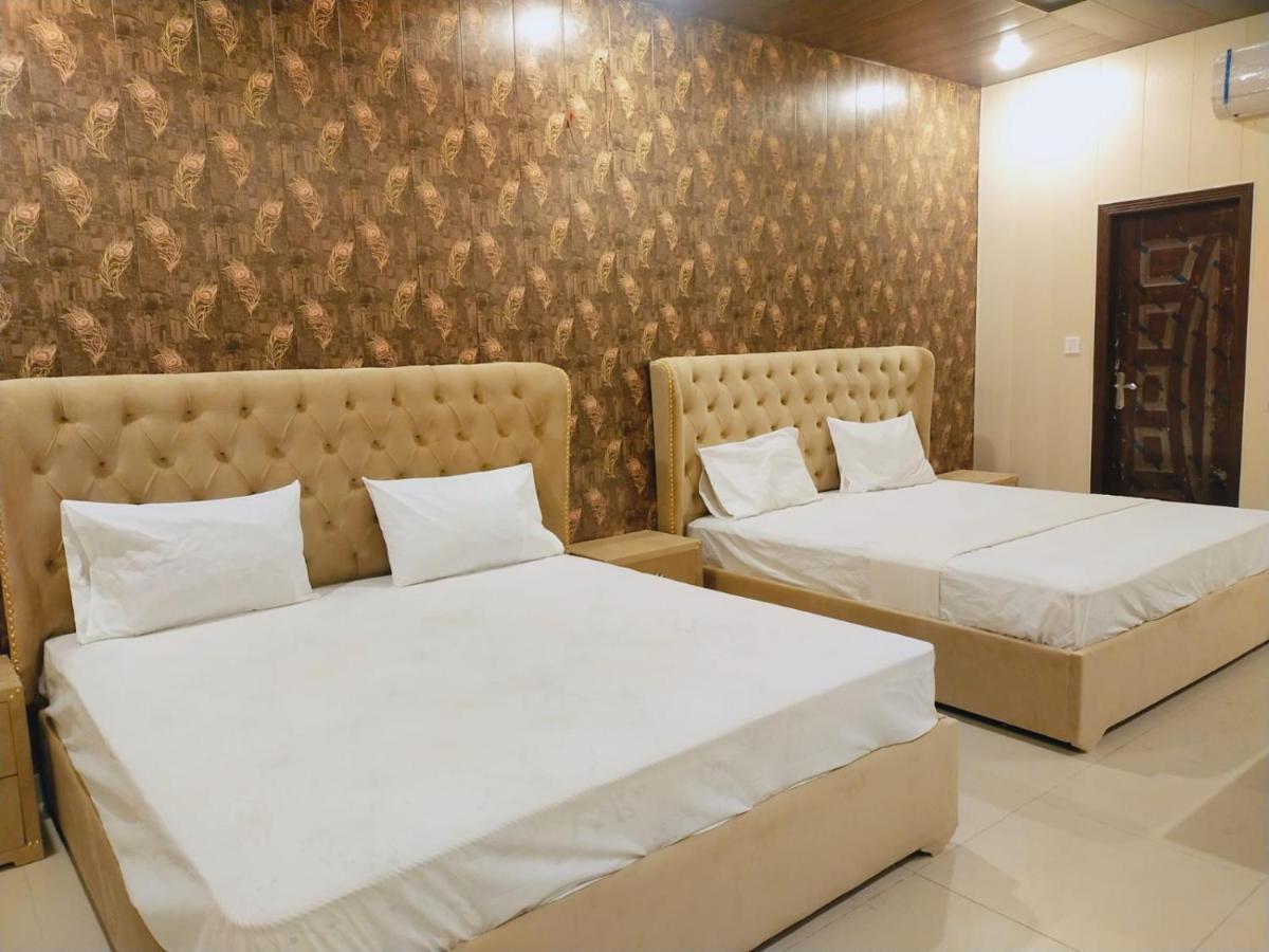 Royal Fort Executive Hotel Gulberg Lahore Ruang foto