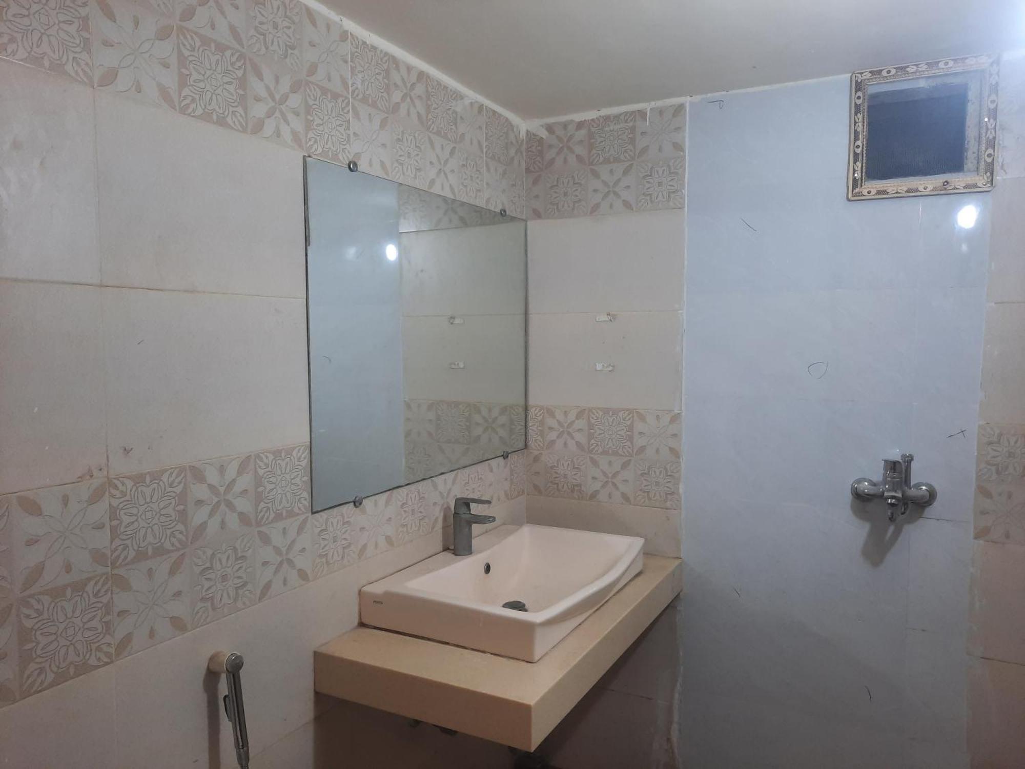 Royal Fort Executive Hotel Gulberg Lahore Ruang foto
