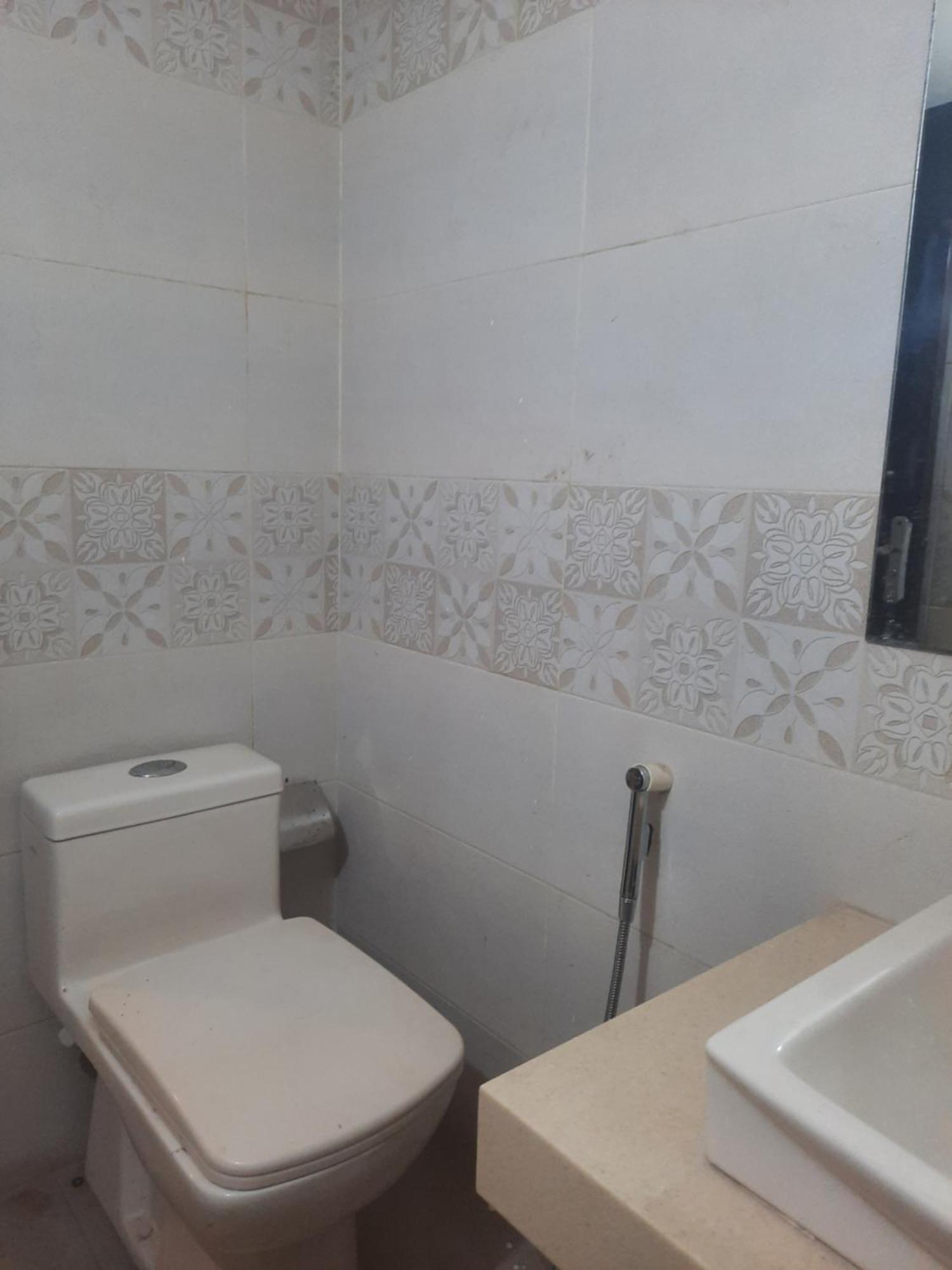 Royal Fort Executive Hotel Gulberg Lahore Ruang foto